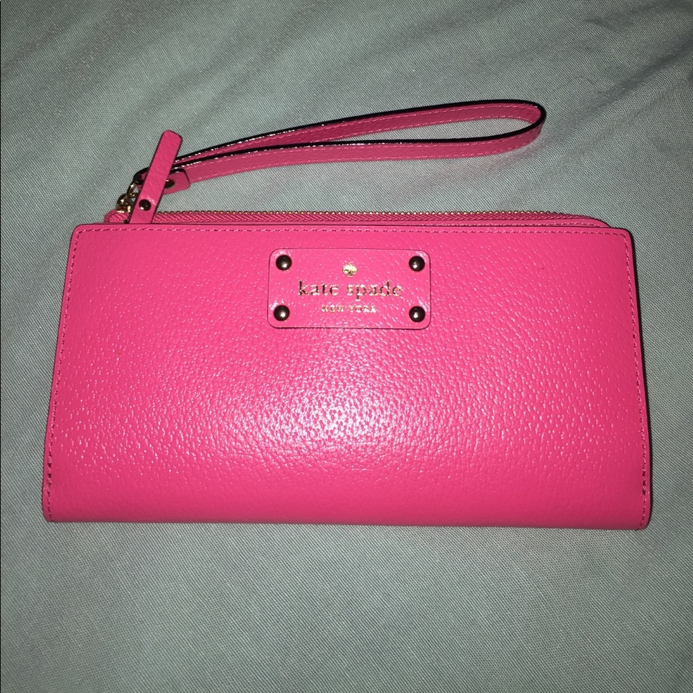 Kate Spade Tech Wallet! Hot pink! Measures 8 x 4 1/2. EUC - Picture 2 of 4